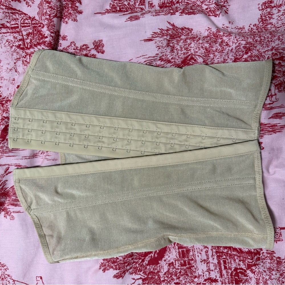 SKIMS WAIST CONTOUR SIZE S